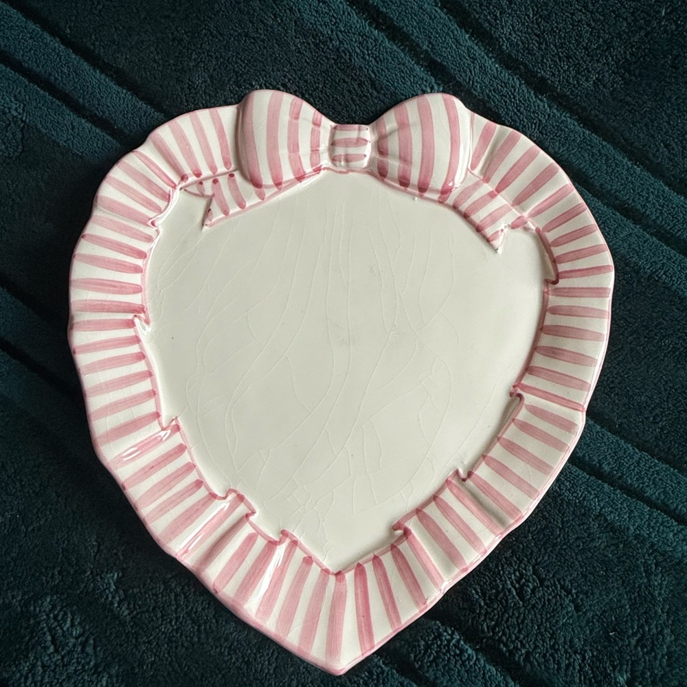 THE HALDON GROUP HEART SHAPE PINK STRIPE BOW SERVING PLATE  1990 7.5”EUC